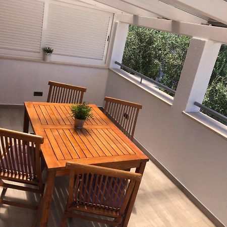 Apartmani Porat Malinska Exteriör bild
