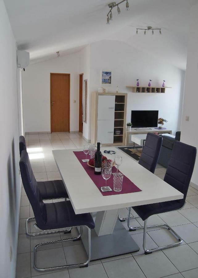 Apartmani Porat Malinska Exteriör bild