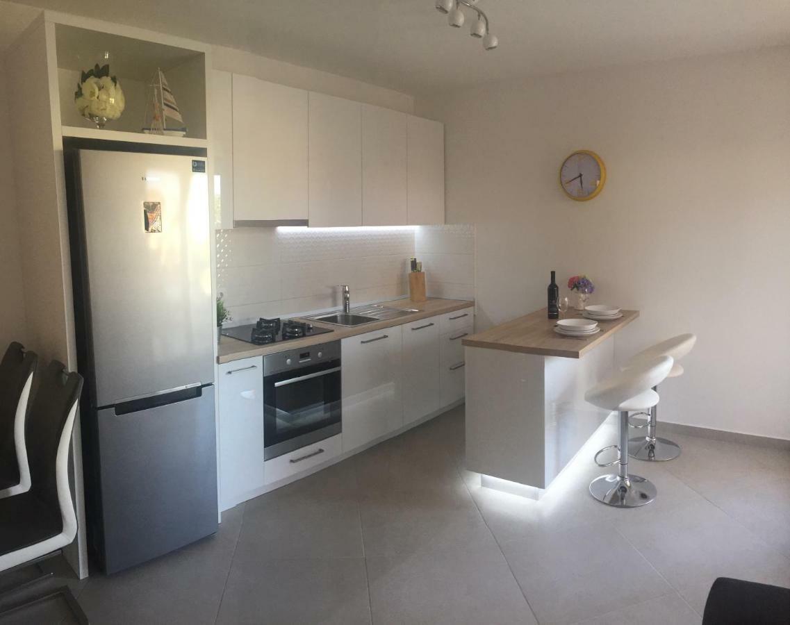 Apartmani Porat Malinska Exteriör bild